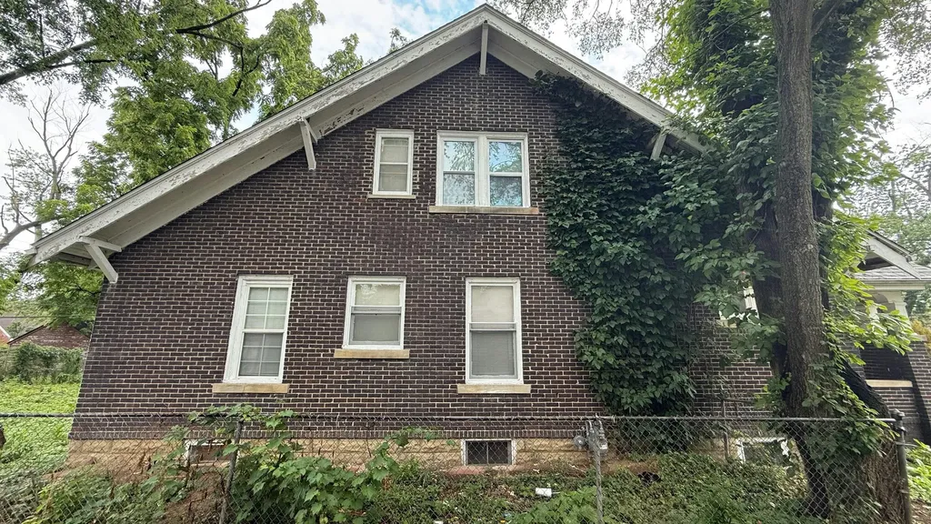 16195 Burt Road Detroit City MI 48219