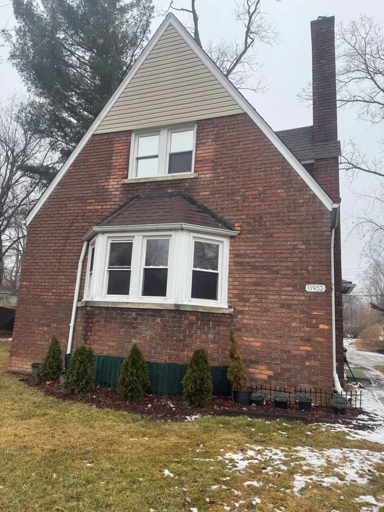 11952 W Outer Drive Detroit City MI 48223