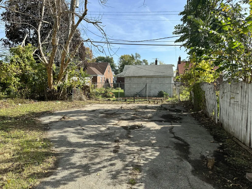 9608 Minock Street Detroit City MI 48228