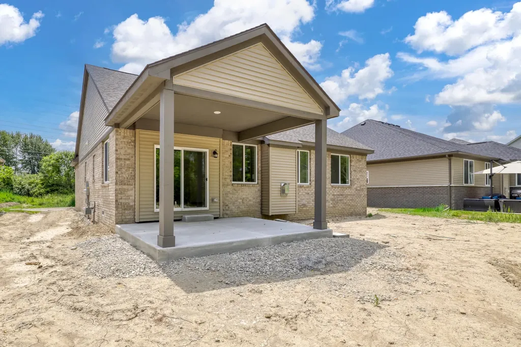 31610 Beaver Circle Unknown City MI 48164