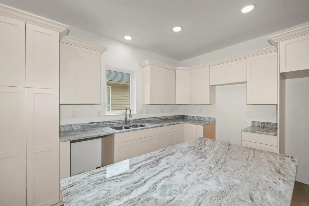 31610 Beaver Circle Unknown City MI 48164
