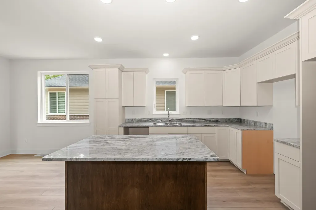 31610 Beaver Circle Unknown City MI 48164