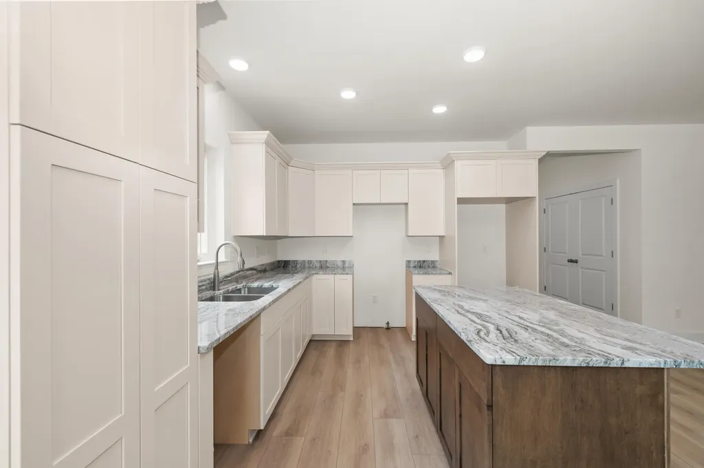 31610 Beaver Circle Unknown City MI 48164