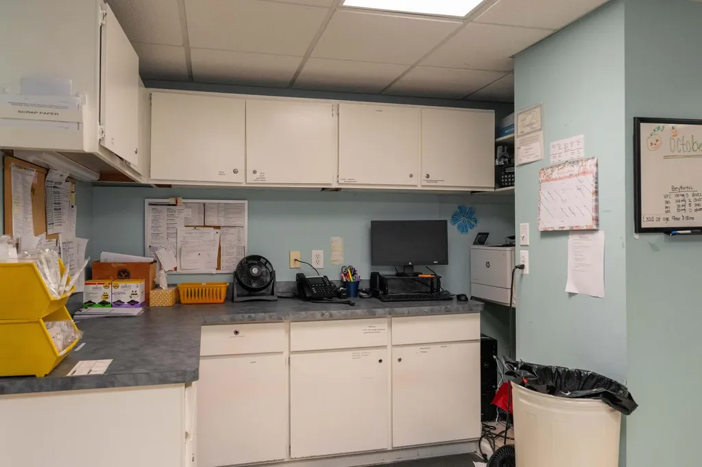 2561 Elizabeth Lake Road Waterford Charter Township MI 48328