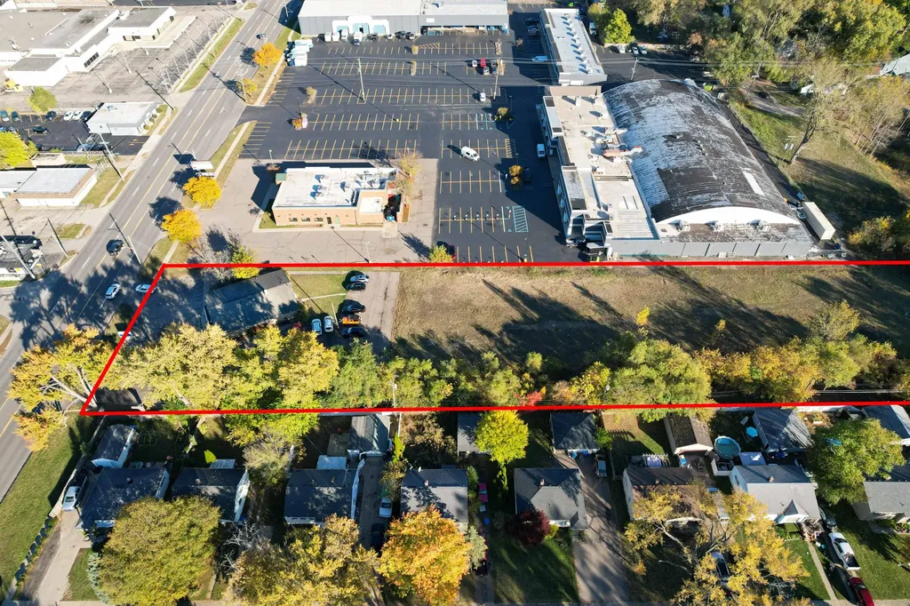 2561 Elizabeth Lake Road Waterford Charter Township MI 48328