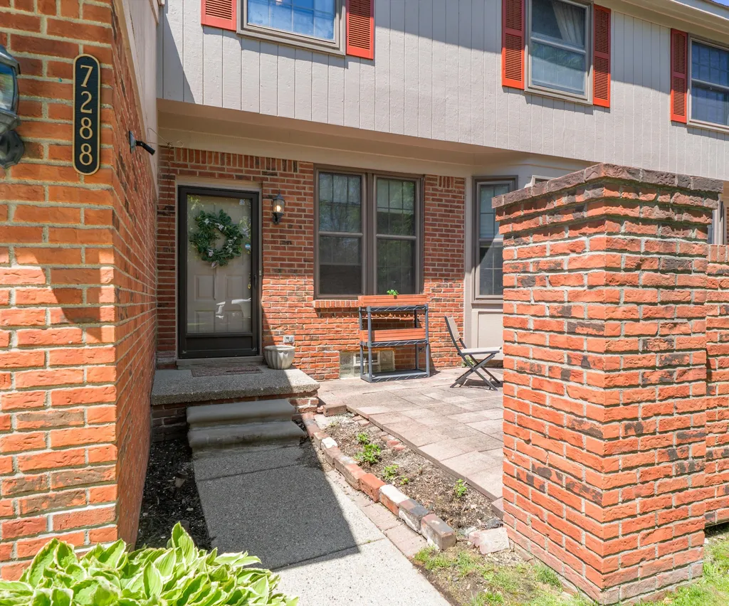 7288 Danbrooke Court West Bloomfield Charter Township MI 48322