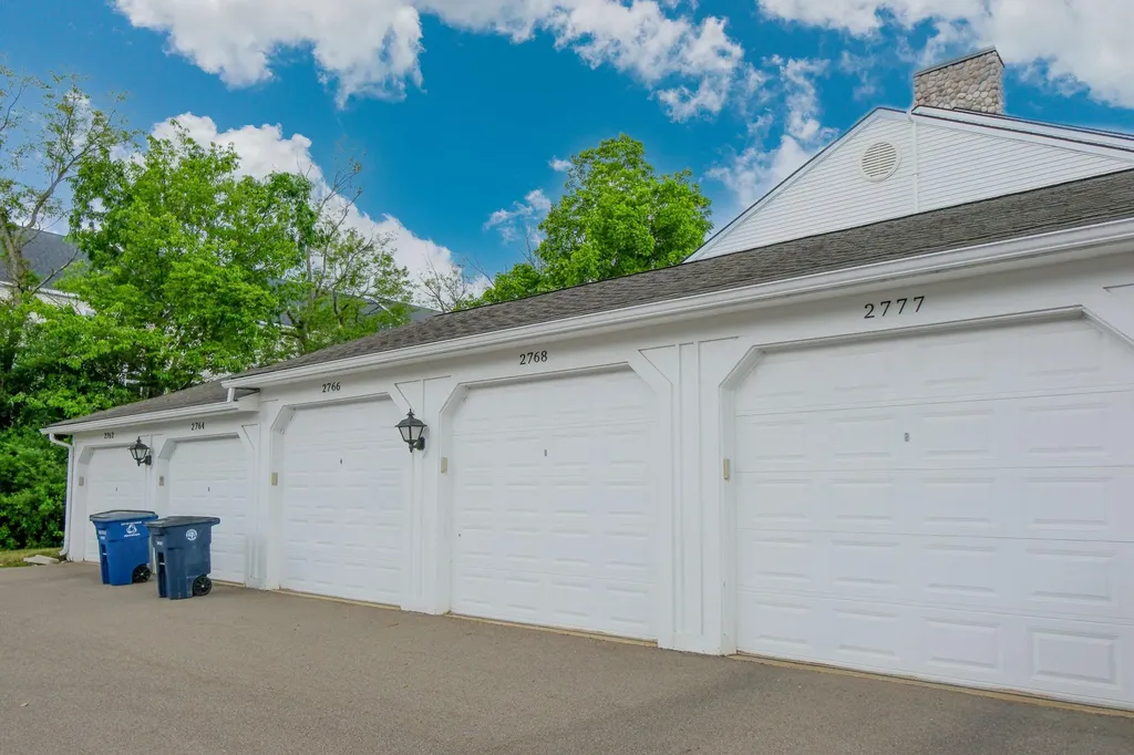 2768 S Knightsbridge Circle Ann Arbor City MI 48105