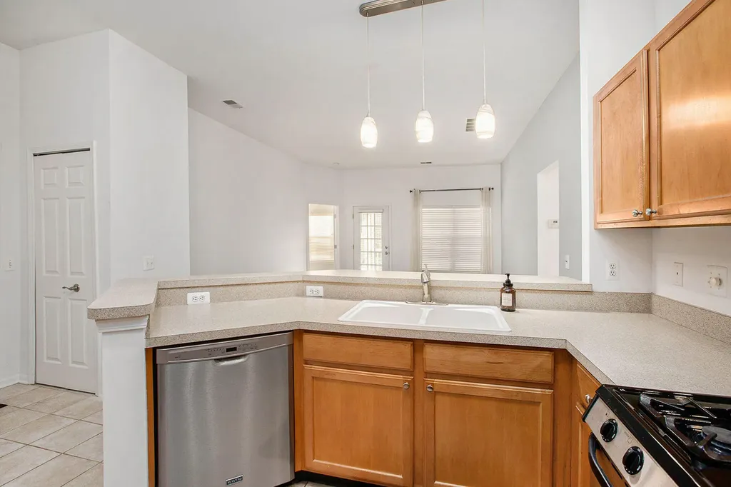 2768 S Knightsbridge Circle Ann Arbor City MI 48105