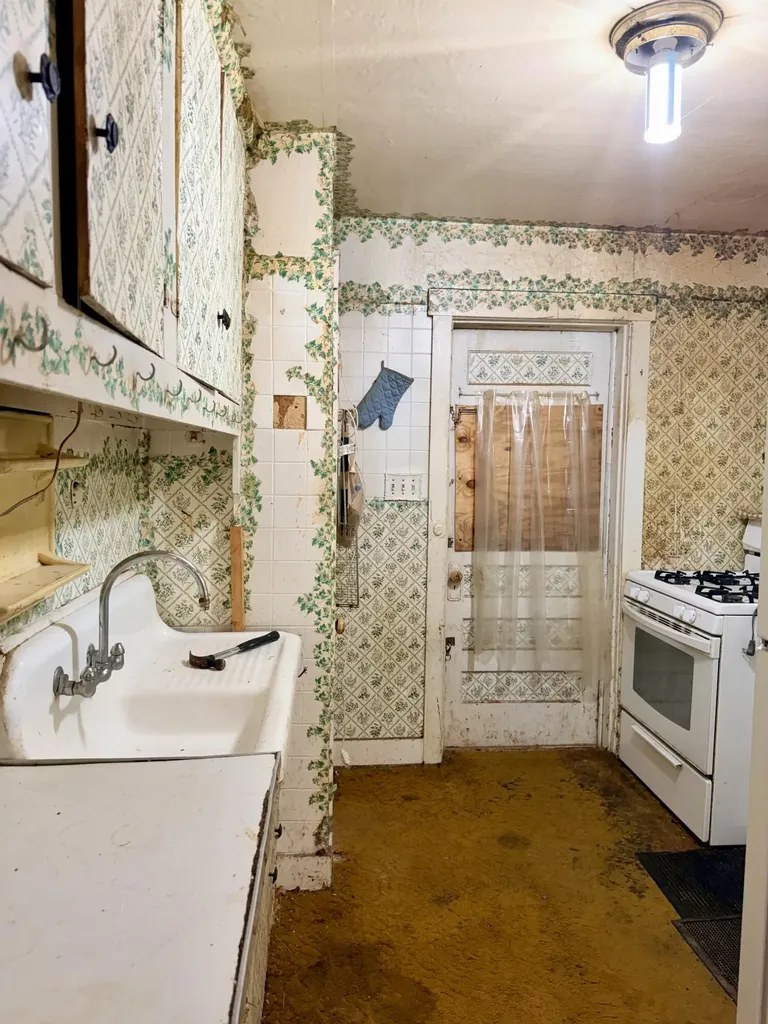 1200 S Green Acres Street Leoni Township MI 49201