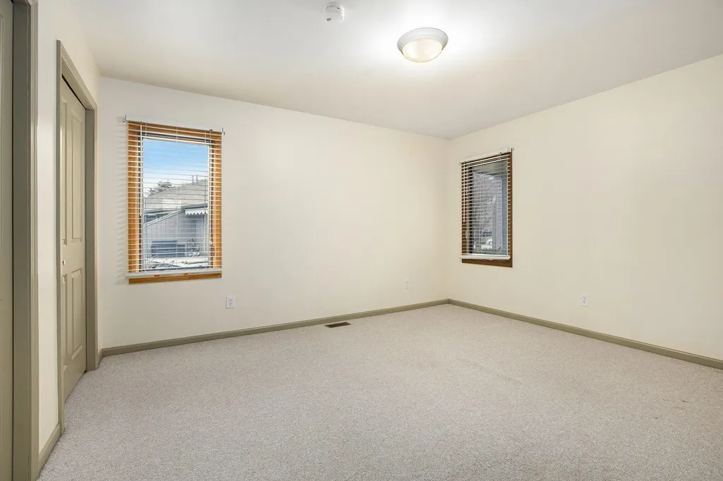 548 Park Place Saline City MI 48176