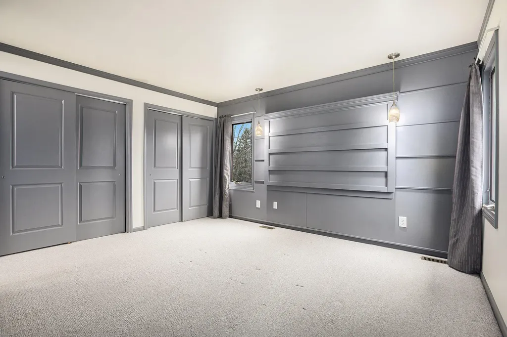 548 Park Place Saline City MI 48176