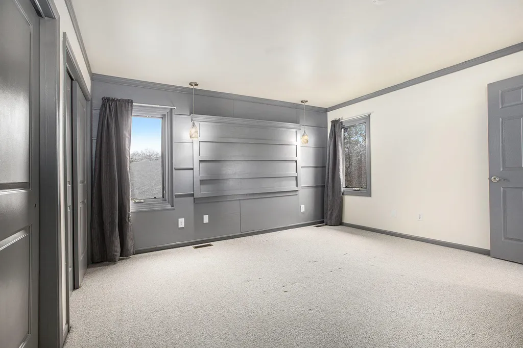 548 Park Place Saline City MI 48176