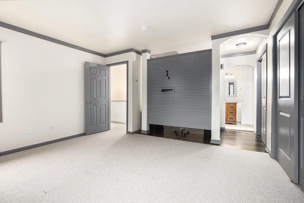 548 Park Place Saline City MI 48176