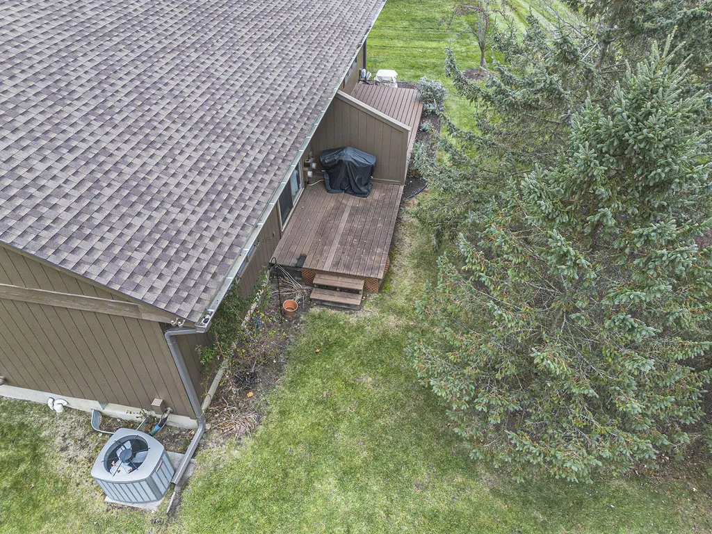 548 Park Place Saline City MI 48176