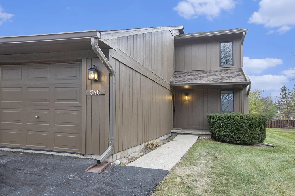 548 Park Place Saline City MI 48176