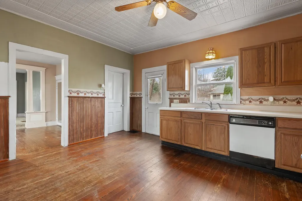 502 Beagle Road Blissfield Village MI 49228