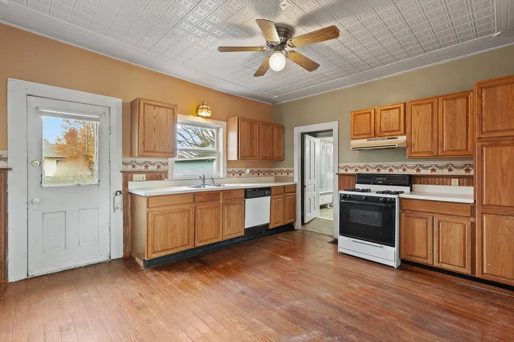 502 Beagle Road Blissfield Village MI 49228