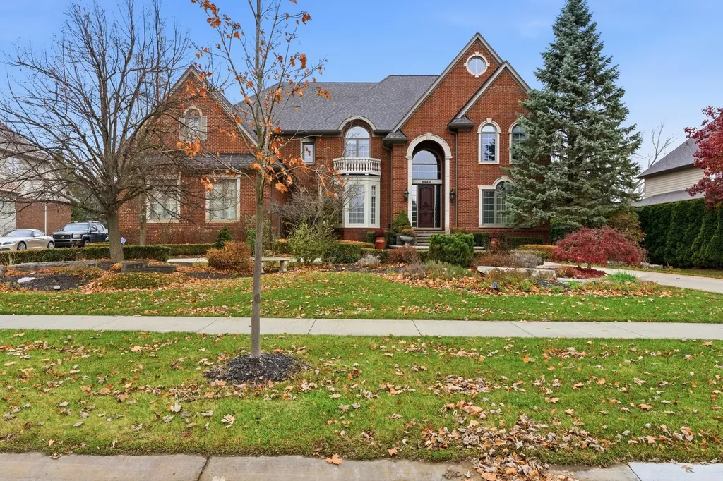 5520 Whitehall Boulevard Oakland Charter Township MI 48306