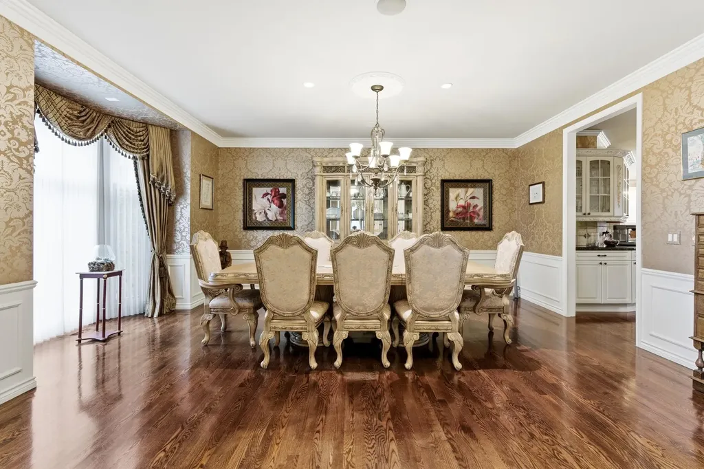 5520 Whitehall Boulevard Oakland Charter Township MI 48306