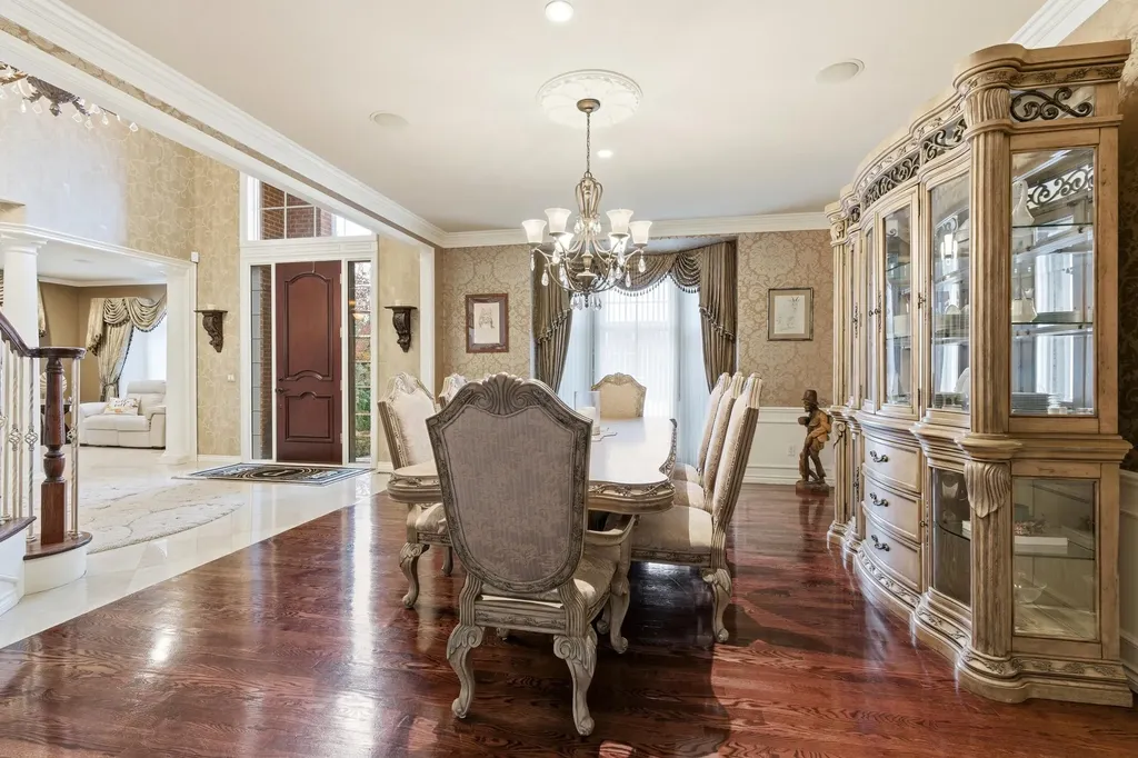 5520 Whitehall Boulevard Oakland Charter Township MI 48306