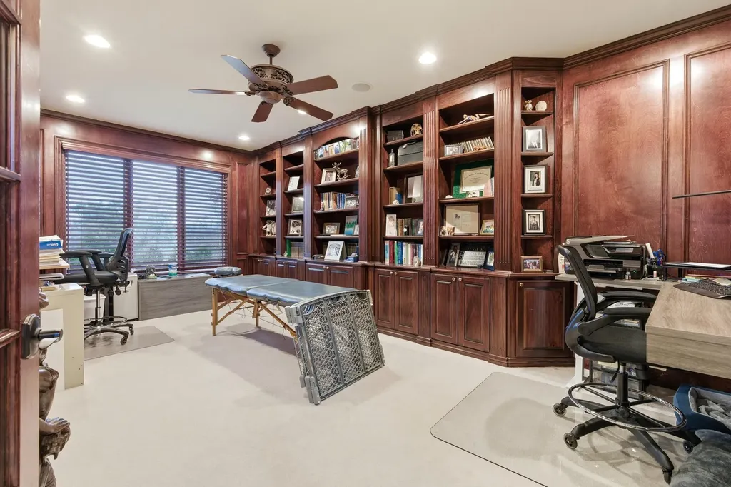 5520 Whitehall Boulevard Oakland Charter Township MI 48306