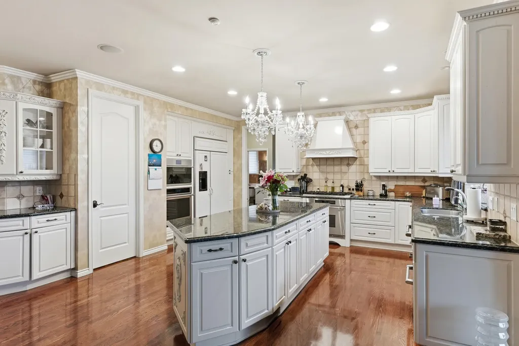 5520 Whitehall Boulevard Oakland Charter Township MI 48306