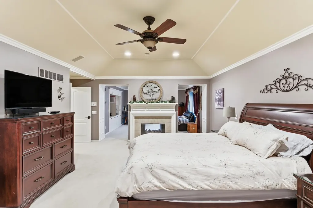 5520 Whitehall Boulevard Oakland Charter Township MI 48306