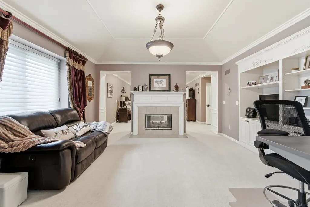 5520 Whitehall Boulevard Oakland Charter Township MI 48306