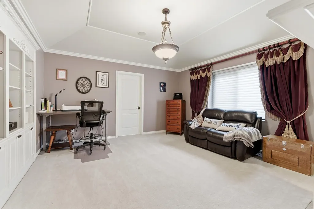 5520 Whitehall Boulevard Oakland Charter Township MI 48306