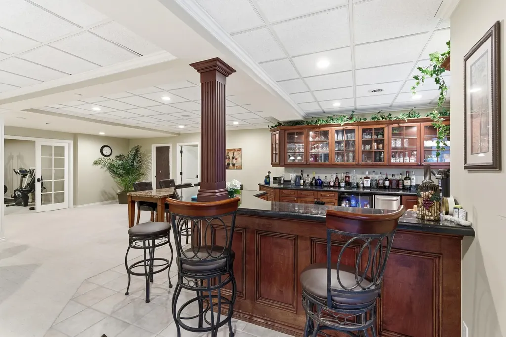 5520 Whitehall Boulevard Oakland Charter Township MI 48306