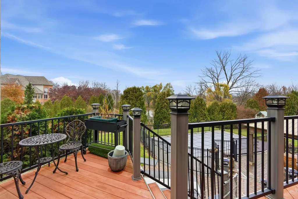 5520 Whitehall Boulevard Oakland Charter Township MI 48306