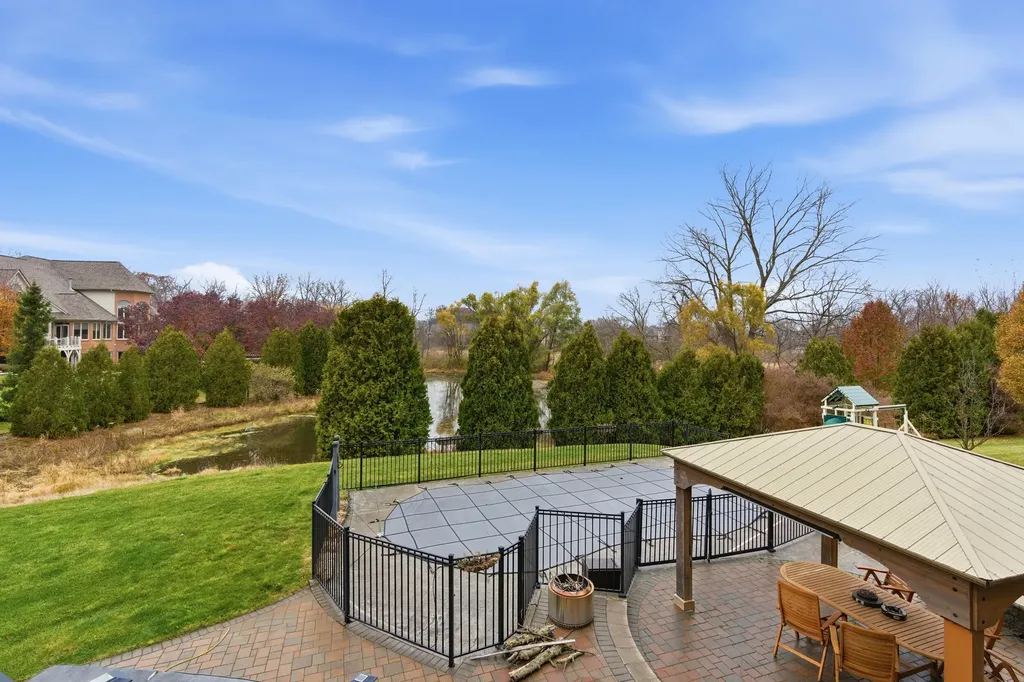 5520 Whitehall Boulevard Oakland Charter Township MI 48306