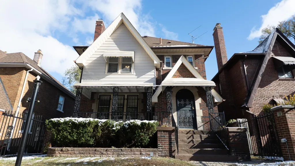 18968 Pennington Drive Detroit City MI 48221