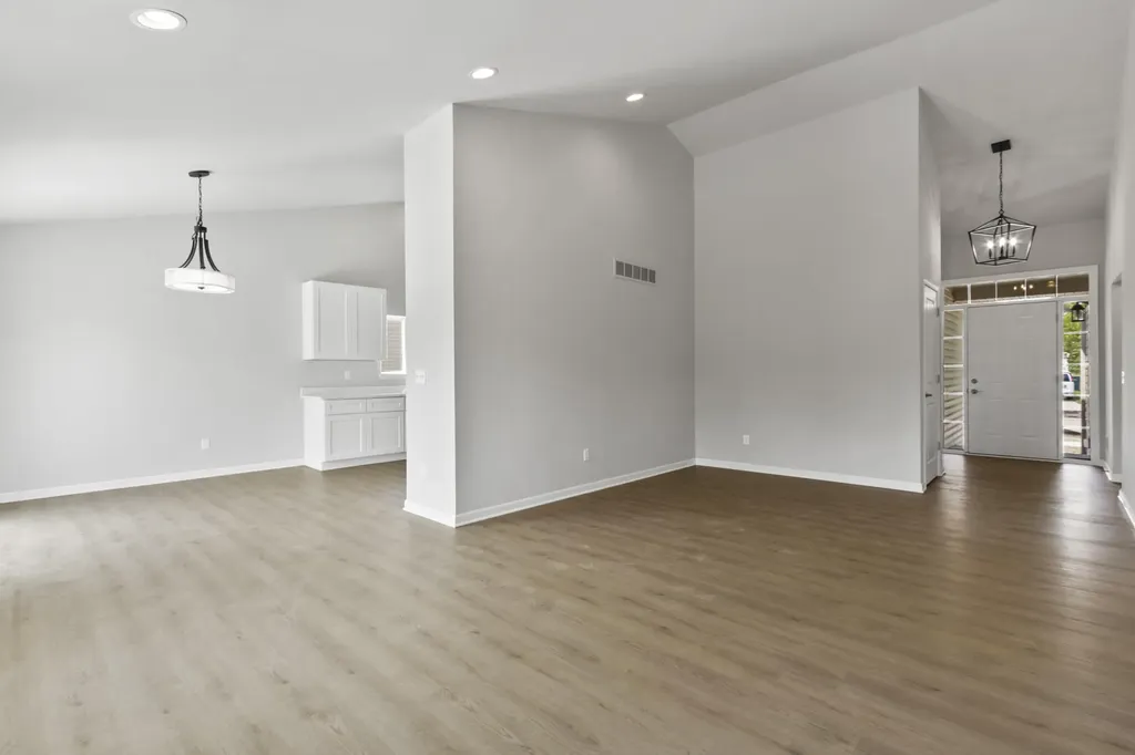 31649 Augusta Drive Romulus City MI 48174