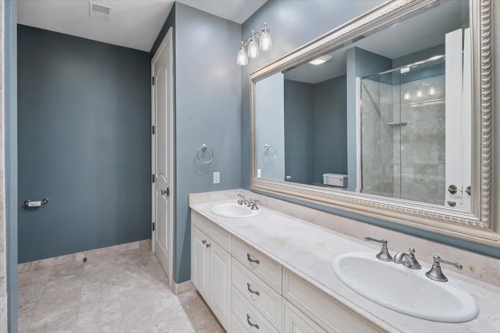 4349 Island View Drive Fenton Charter Township MI 48430