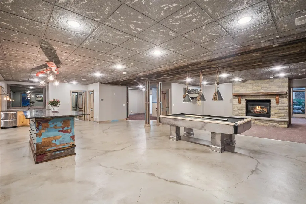 4349 Island View Drive Fenton Charter Township MI 48430