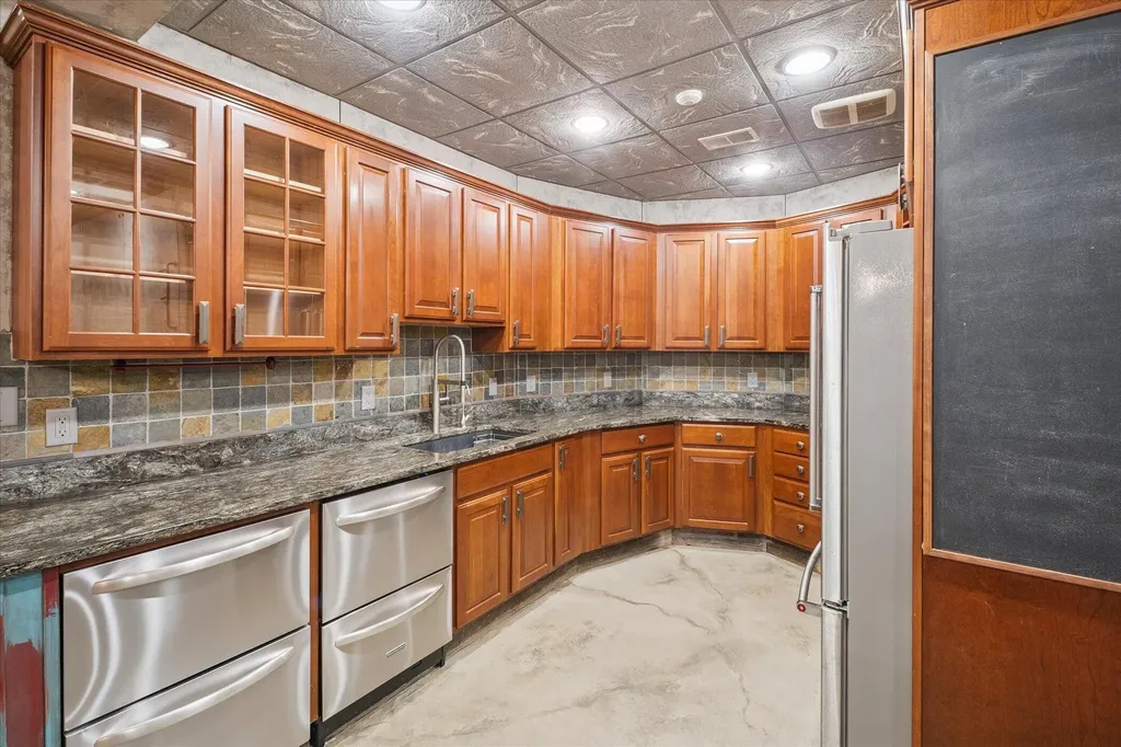4349 Island View Drive Fenton Charter Township MI 48430