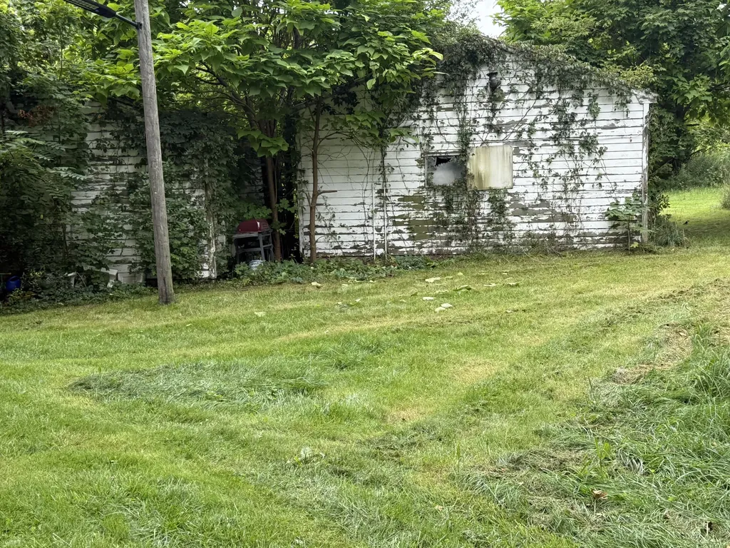 2324 W Michigan Avenue Ypsilanti City MI 48197
