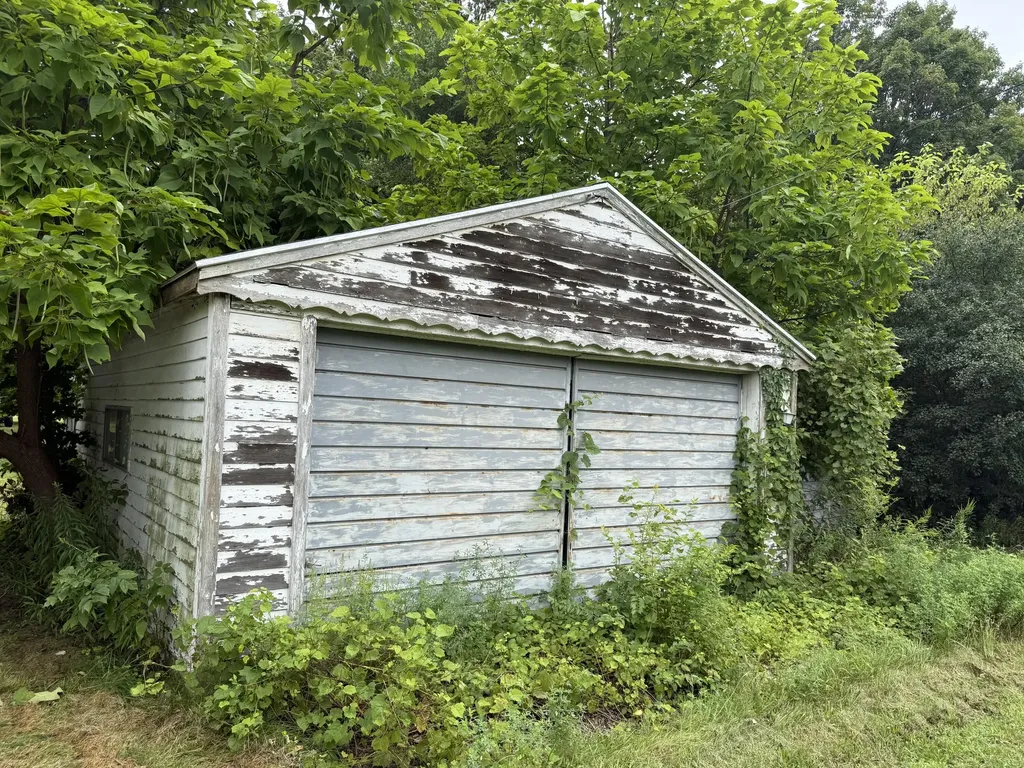 2324 W Michigan Avenue Ypsilanti City MI 48197
