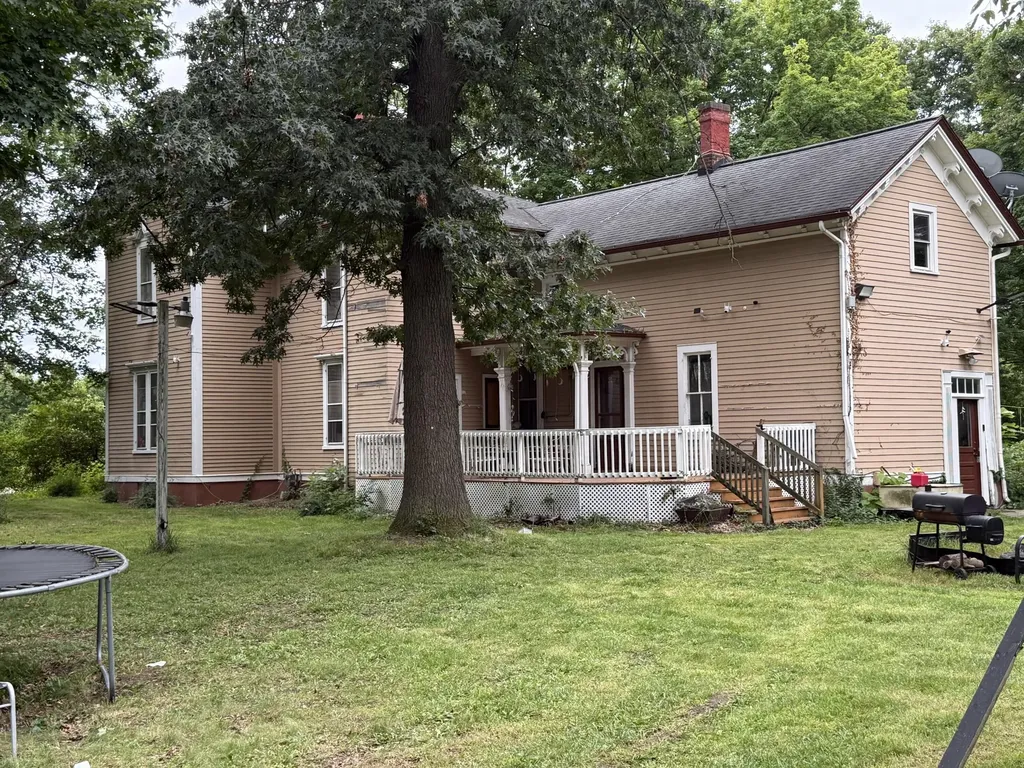 2324 W Michigan Avenue Ypsilanti City MI 48197