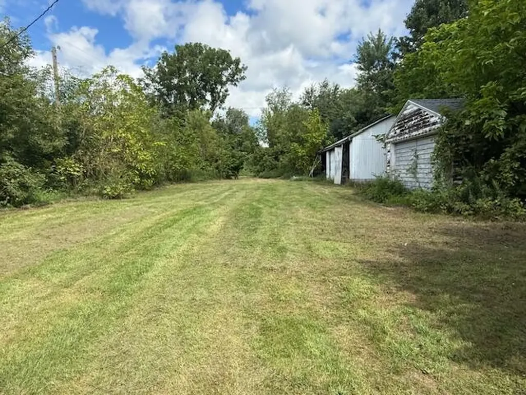 2324 W Michigan Avenue Ypsilanti City MI 48197