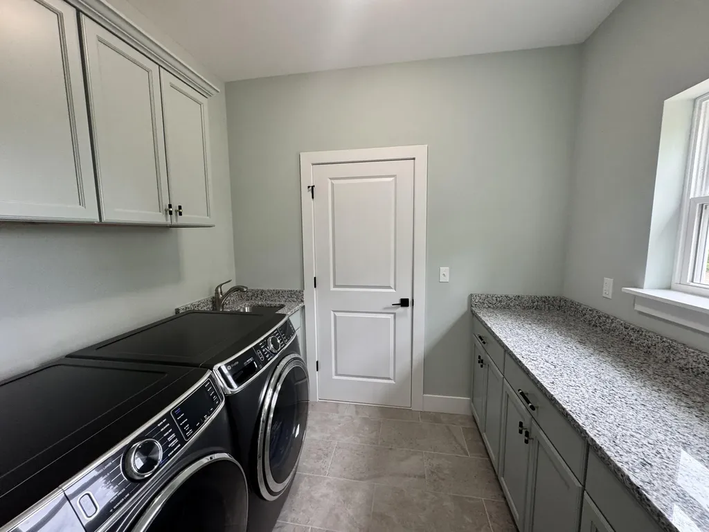9931 White Tail Drive York Charter Township MI 48176