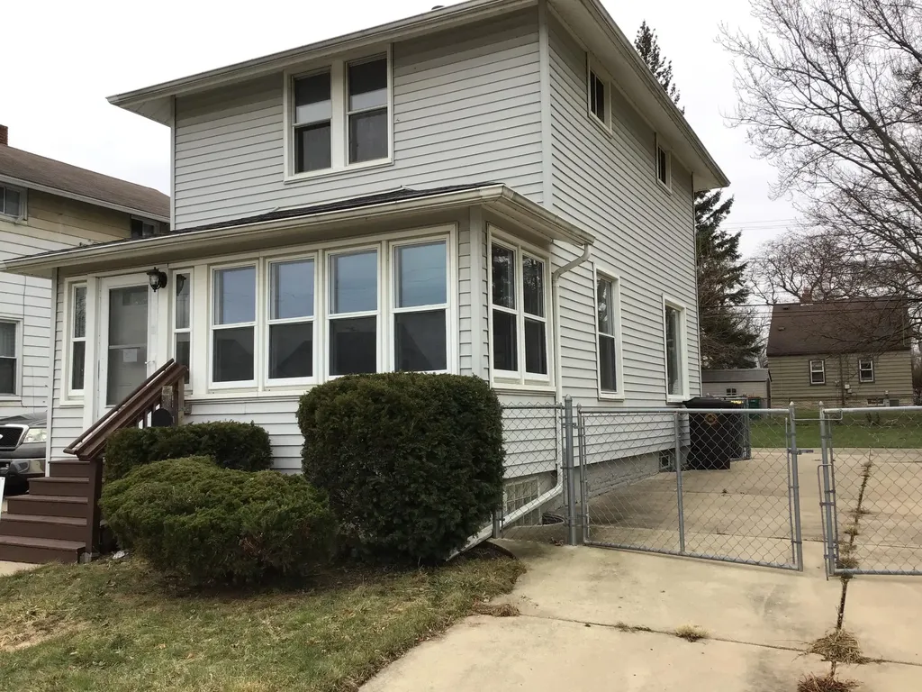 214 Detroit Street Trenton City MI 48183