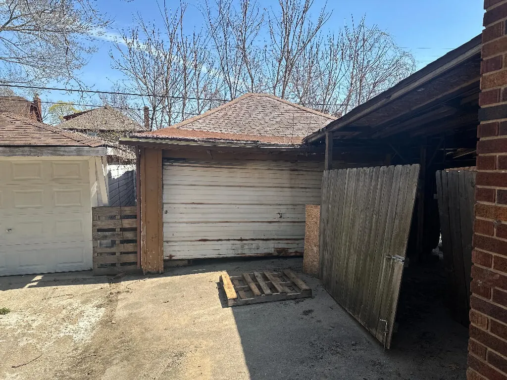 17516 Woodingham Drive Detroit City MI 48221