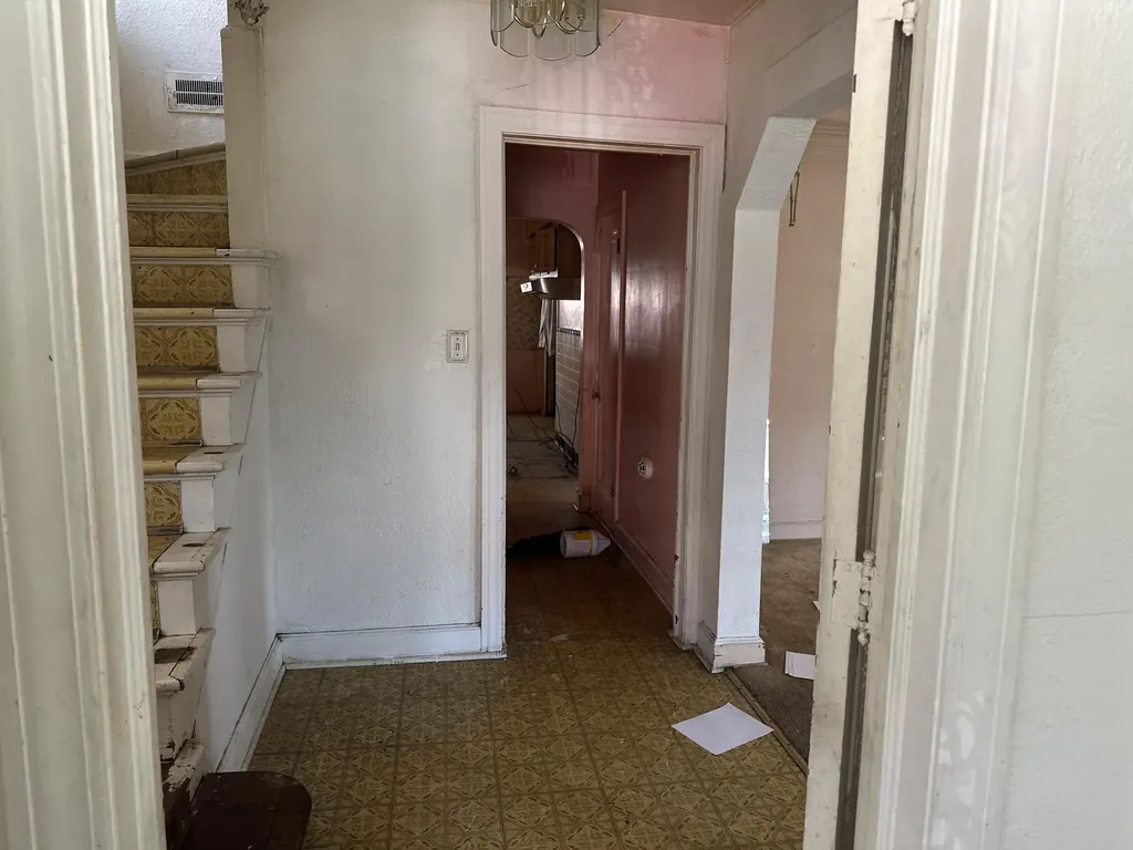 17516 Woodingham Drive Detroit City MI 48221