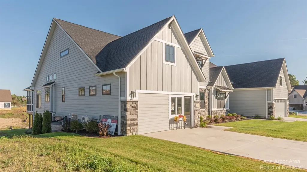 7052 Black Cherry Lane Pittsfield Charter Township MI 48176