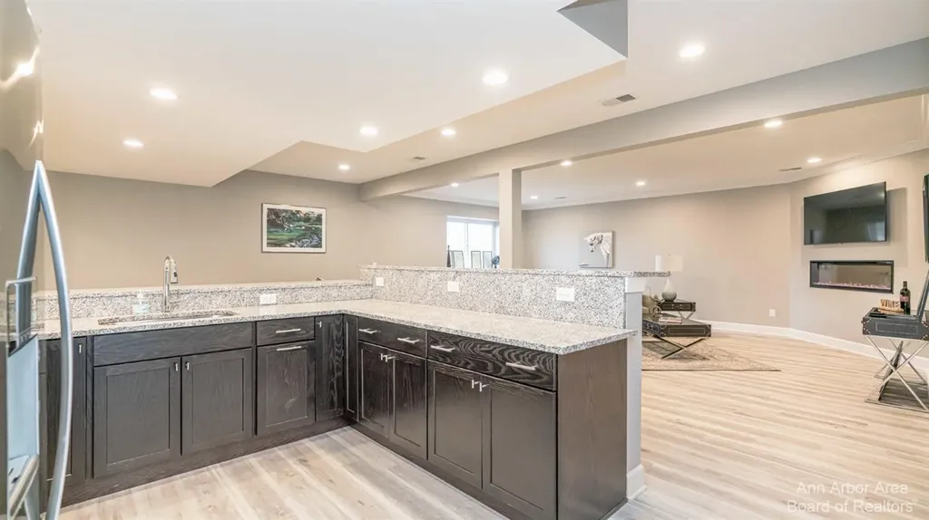 7124 Black Cherry Lane Pittsfield Charter Township MI 48176
