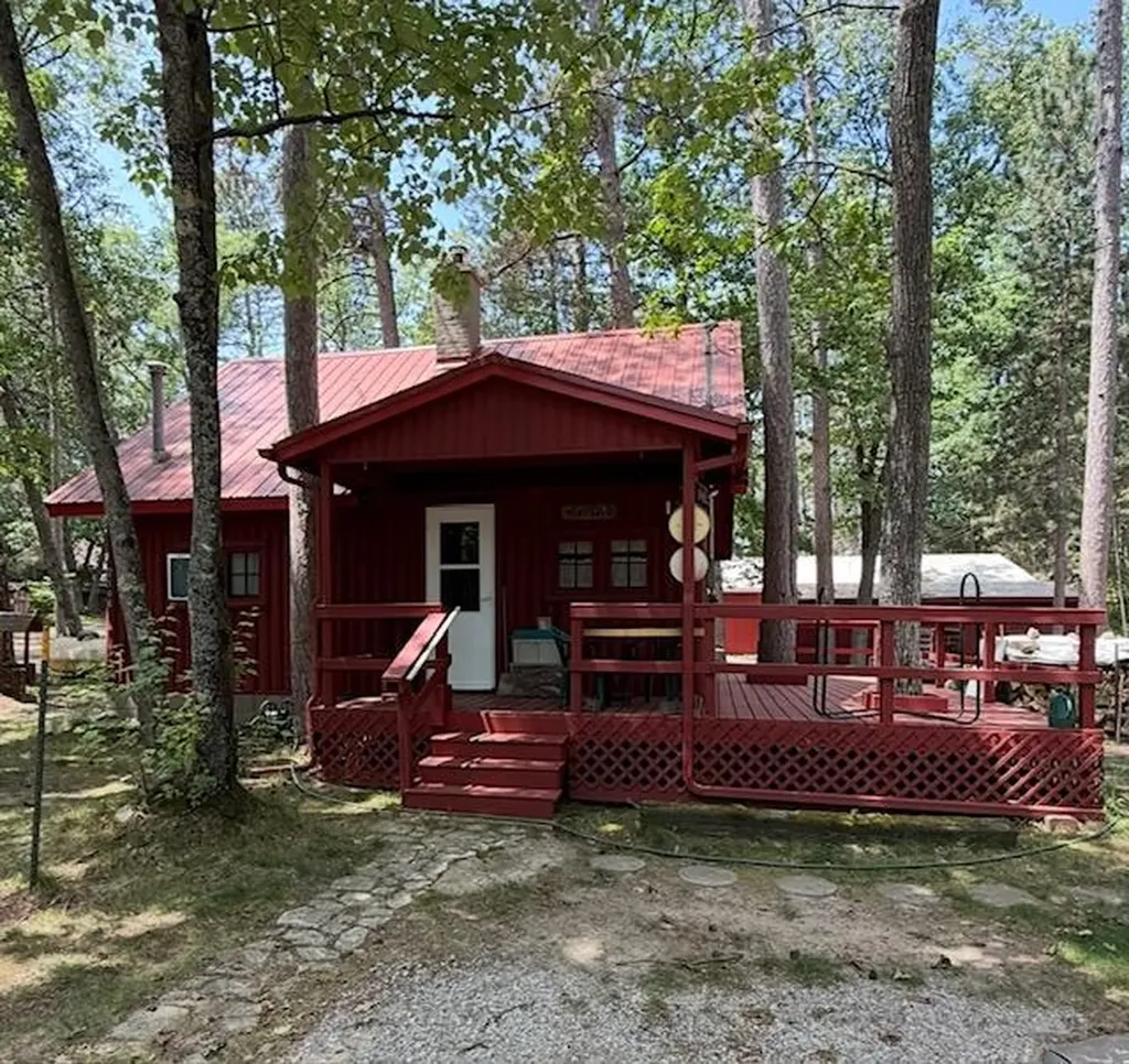 2106 Baynes Oscoda Charter Township MI 48750