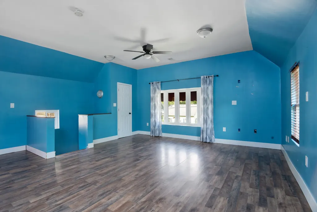 1118 E Alcott Street Kalamazoo City MI 49001