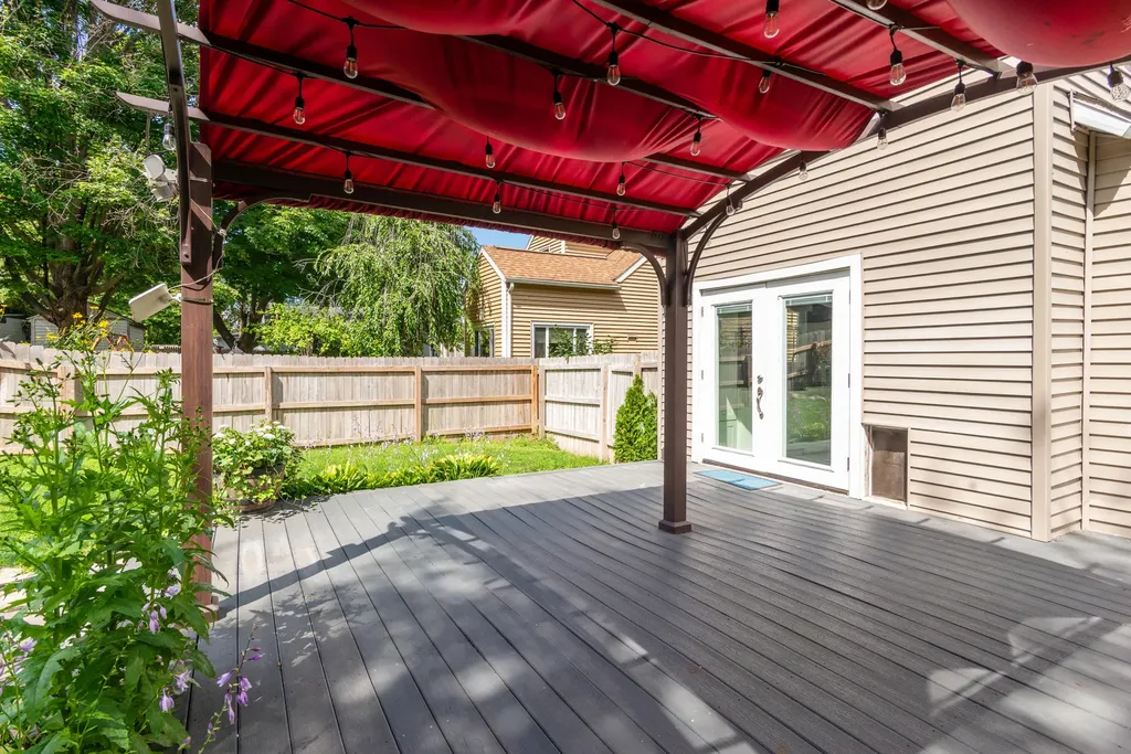 1118 E Alcott Street Kalamazoo City MI 49001